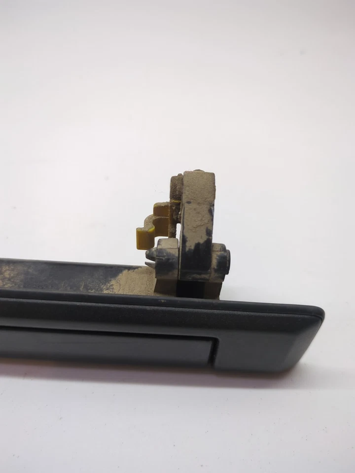 Toyota Pickup 1984-1989 4 corredores conductor izquierdo manija de puerta exterior negro OEM  Foto 3 de 4