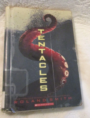 Tentacles from the Cryptid Hunters~Roland Smith~Paperback~Sept. 2009~Ex-Library