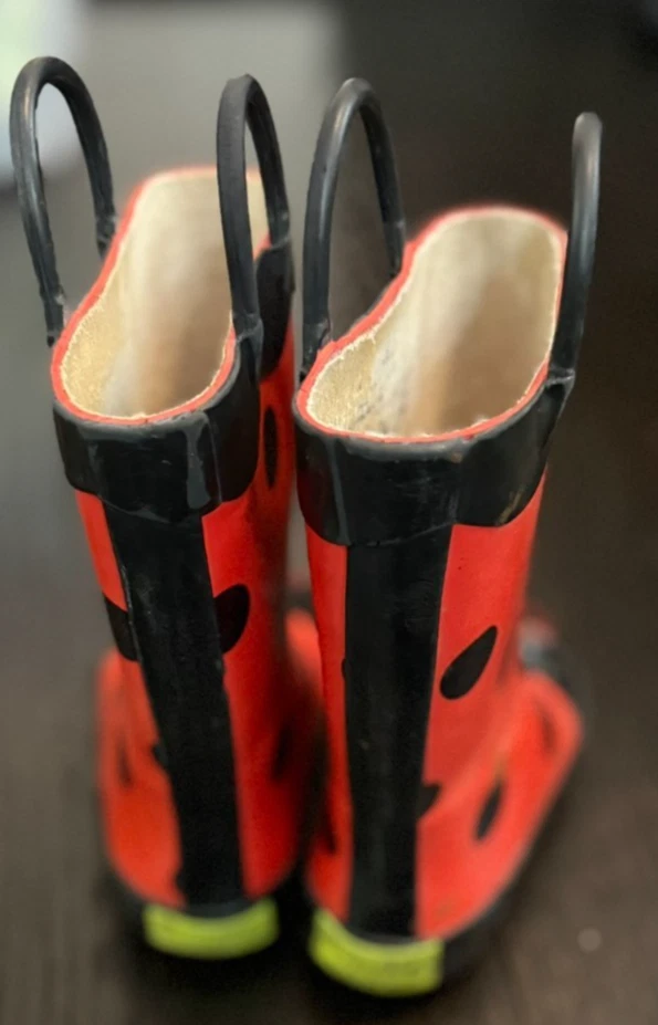 Botas de chuva western chief meninas joaninha vermelha e preta tamanho 8 - Imagem 3 de 4