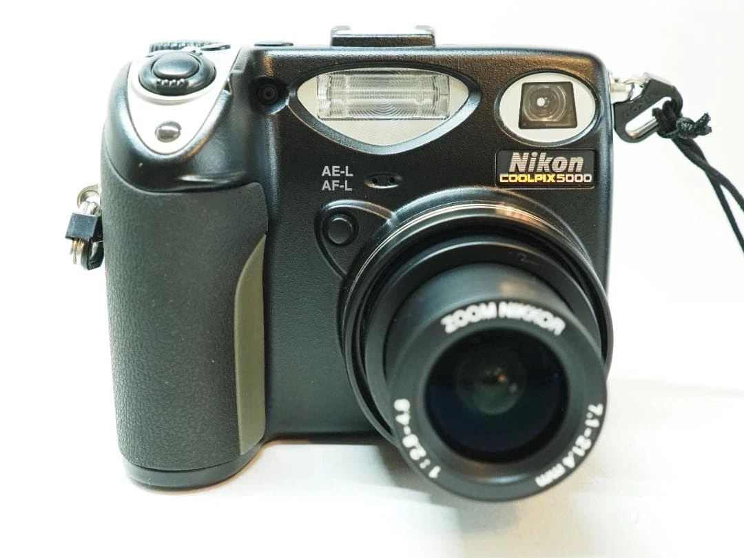 Preços baixos em Câmeras digitais Nikon Coolpix 5000 | eBay