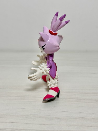 RARE~JAZZWARES BLAZE THE CAT 3" Action Figure SEGA Sonic The Hedgehog BROKENTAIL - Picture 3 of 20