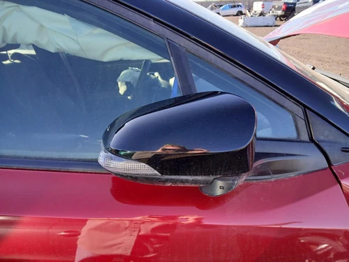 Used Right Door Mirror fits: 2020 Toyota C-hr heated w/blind spot alert Right Gr