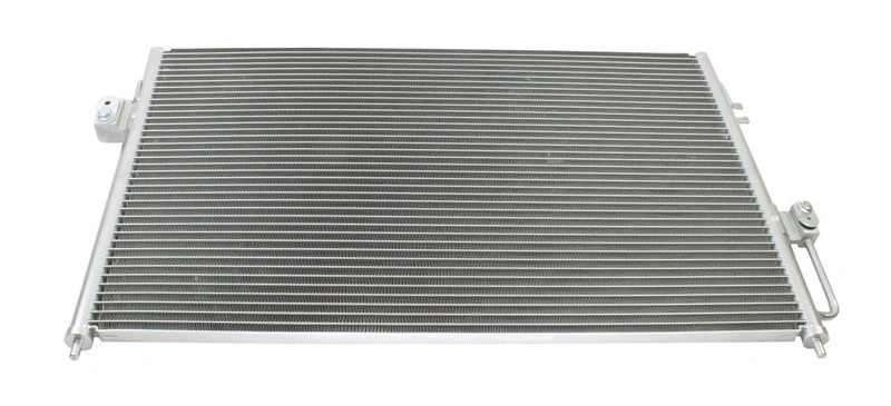 Condenseur de climatisation MAXGEAR AC830057 pour des trajets au frais en été