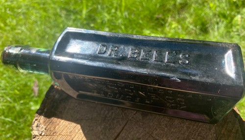 FULL ANTIQUE DR. BELL'S PINE TAR HONEY SUTHERLAND PADUCAH KY w PAPER LABEL & BOX - Picture 7 of 24