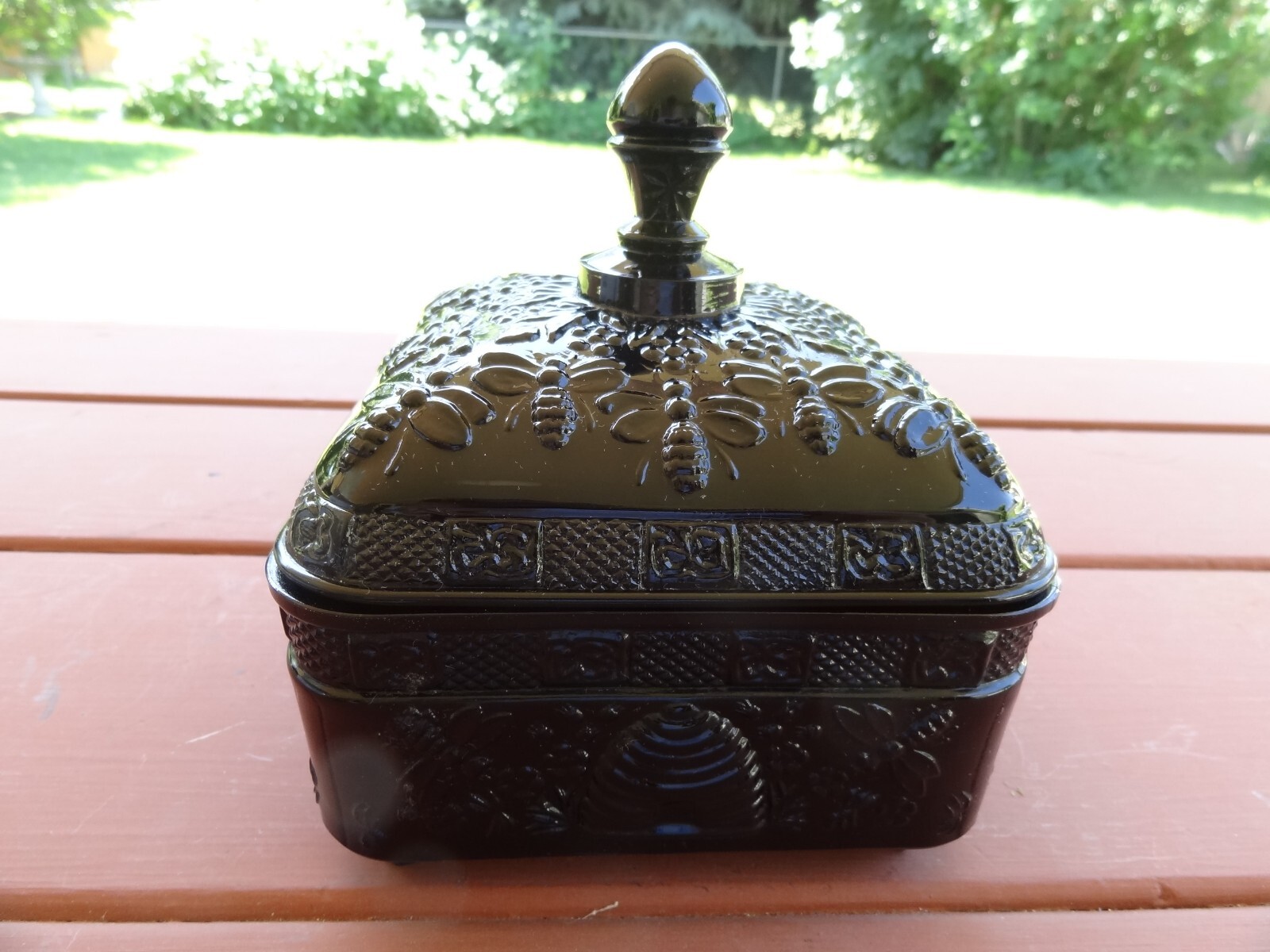 Vintage Indiana Tiara Honey Bee Beehive Candy Dish "Black Glass" eBay