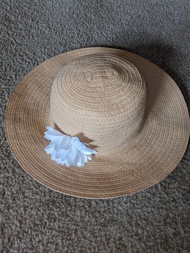 Size Medium - Girls Gymboree Wide Brim Beige Beach Sun Hat w/ Flower Dressed Up - Picture 2 of 4
