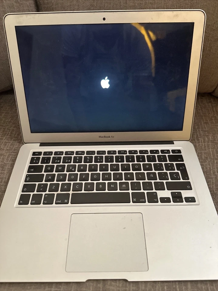 Notebook Apple MackBook Air A1466 13,3 polegadas - Imagem 3 de 4