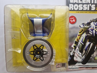 1/4 DEAGOSTINI BUILD THE YAMAHA YZR-M1 VALENTINO ROSSI BIKE 1/4 DEAGOSTINI BUILD THE YAMAHA YZR-M1 VALENTINO ROSSI BIKE
