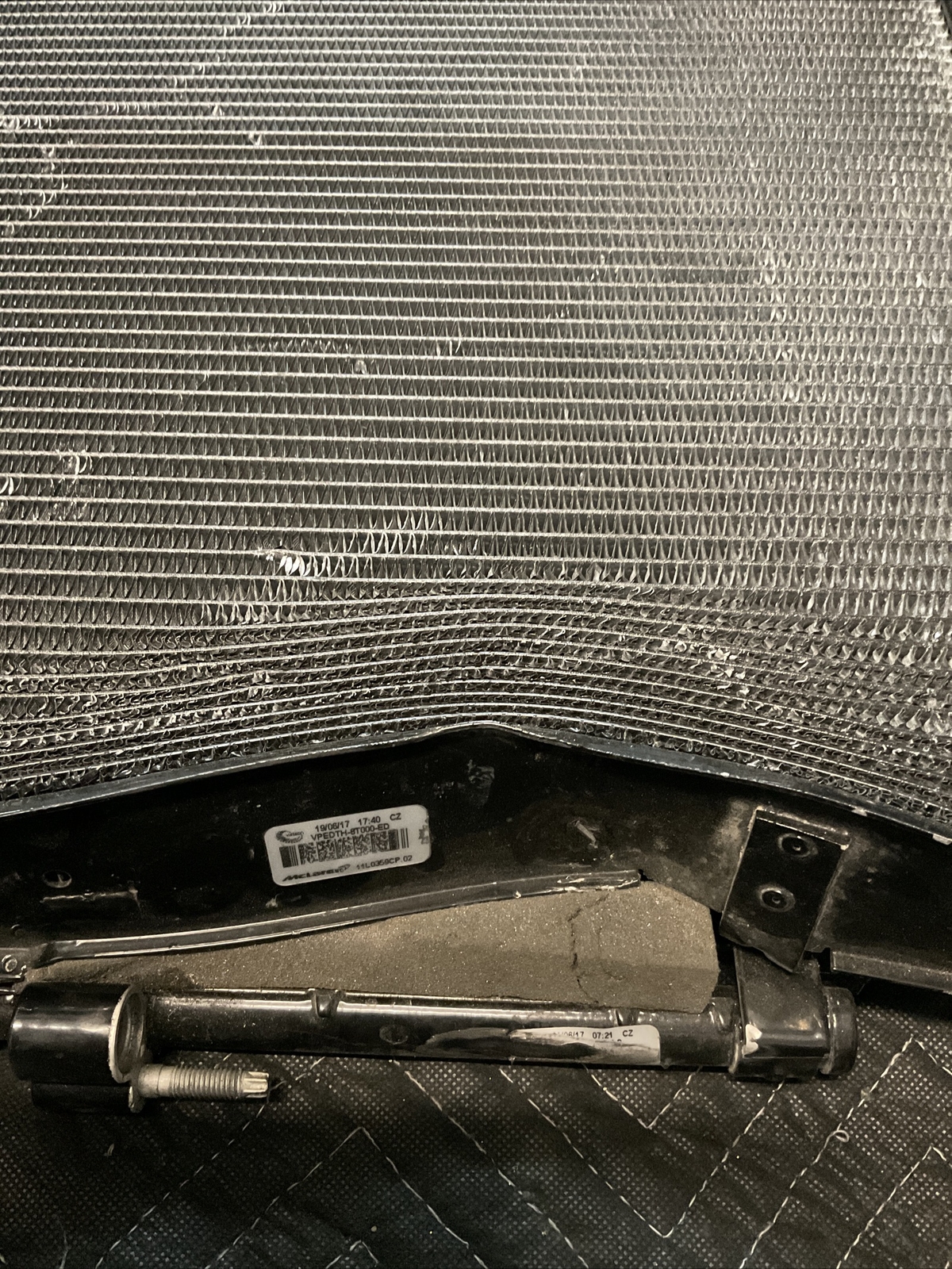 2018 MCLAREN 720S REAR DRIVER RADIATOR W/CONDENSER 11L0359CP.02 OEM~DAMAGE~