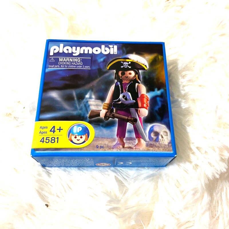 New Playmobil 4581 Pirate Sword Rifle Eye Patch Skull Hat   in Sealed Box