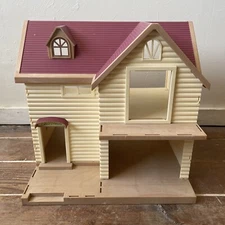 Sylvanian Families Calico Critters - Larchwood Lodge House
