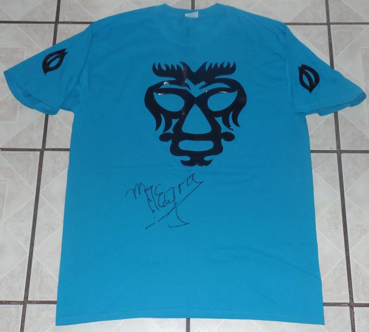 Mano negra store t shirt