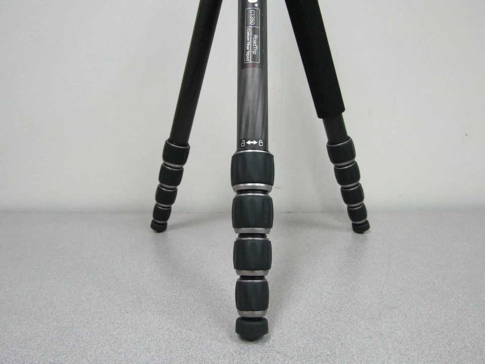 MeFOTO RoadTrip C1350Q1T Travel Tripod Kits - Titanium -  Max Load 17.6 lb (a) - Image 4 of 4