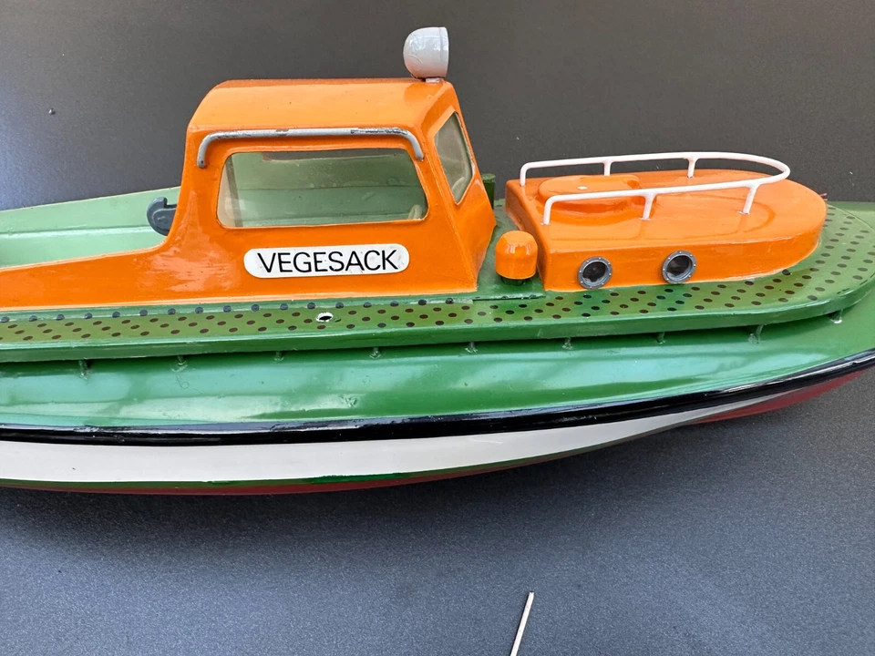 + + + Graupner Beiboot Vegesack für Rettungskreuzer Adolph Bermpohl + + + - Bild 3 von 4