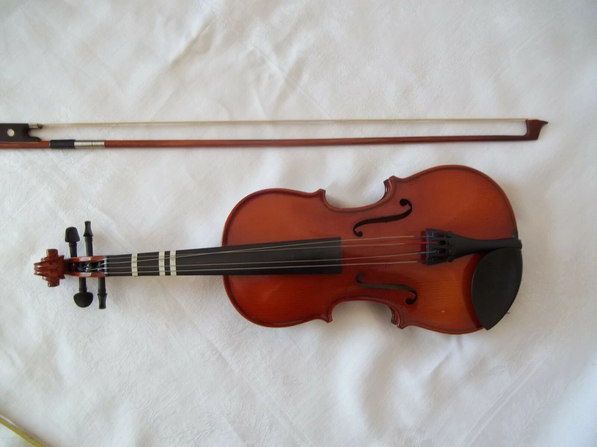 Heritage Antonio Stradivarius 1/4 Violin Model 100 Italy Bow 