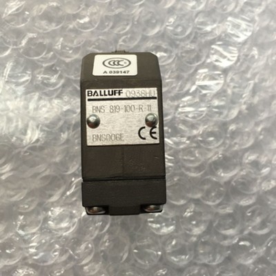 NEW   BNS819-100-R-11 BNS006E Overtravel-limit Switch #A6-37