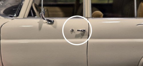 **READ** 1/18 NOREV 1966 Mercedes-Benz 200 Cream Station Wagon - Picture 19 of 20