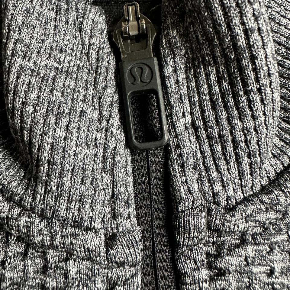 Chaqueta Lululemon Engineered Warmth Pequeña Para Hombre Lana Merino Gris Cremallera Completa Tren Foto 2 de 4