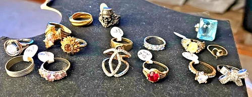 Vintage Ring lot Of 16 Costume Jewelry Lot 16 Various Sizes From 5 1/2 To 8