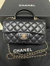 [Extremely Good Condition] CHANEL Mini Matelasse Shoulder Bag