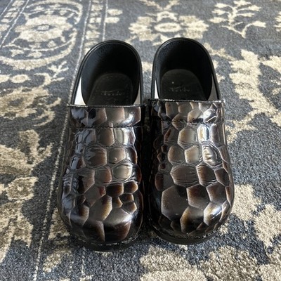 Dansko Black Croc Patent Professional Size 41  Women's Size 10