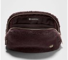 Lululemon Black Polyester Fleece Waist Pack Zip, Adjustable, 0-5L, 1 Pocket — photo 3
