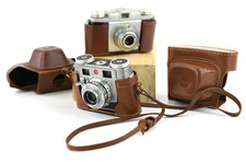 2 Vintage Kodak Cameras W/ Leather Case - Signet 35 - Pony 135