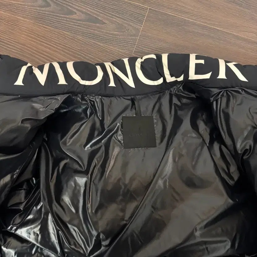 Moncler Temsit Men's Padded Jacket Size 3 Pre-Owned thumbnail 5