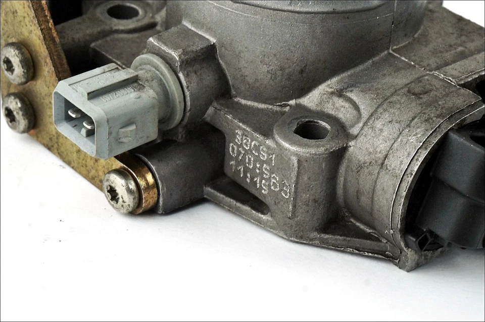 Cuerpo Mariposa Original Malaguti Spidermax GT 500 04 07 - Imagen 2 de 4