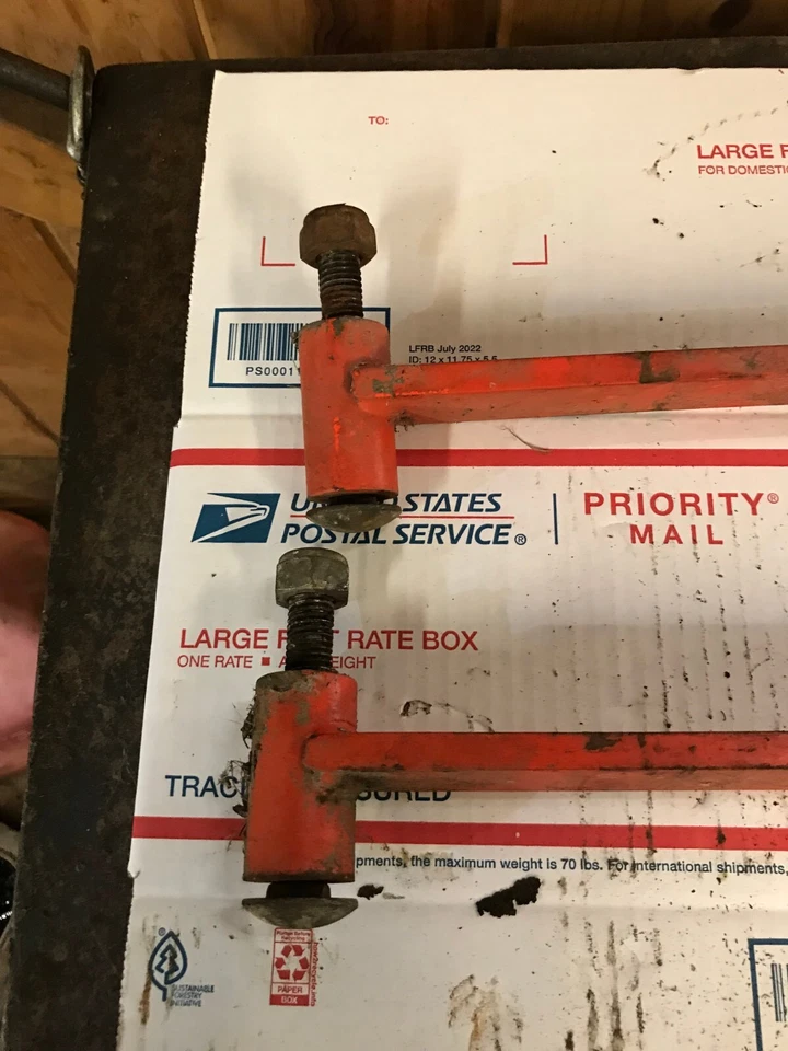 Kubota TG-1860G Tractor Mowing Deck Rear Draft Arms K1211-44320 — 第 3/4 张图片