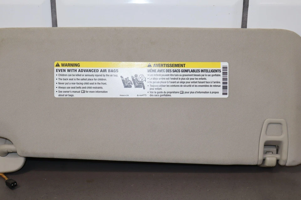 07-13 GMC Yukon XL OEM parasoles interiores (par izquierda/derecha) neutros Foto 4 de 4