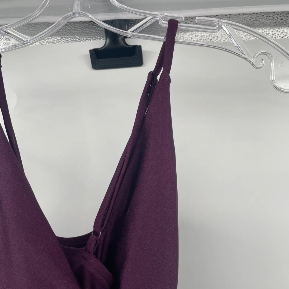 Mini vestido justo Speechless sem mangas roxo tamanho médio - Imagem 4 de 4