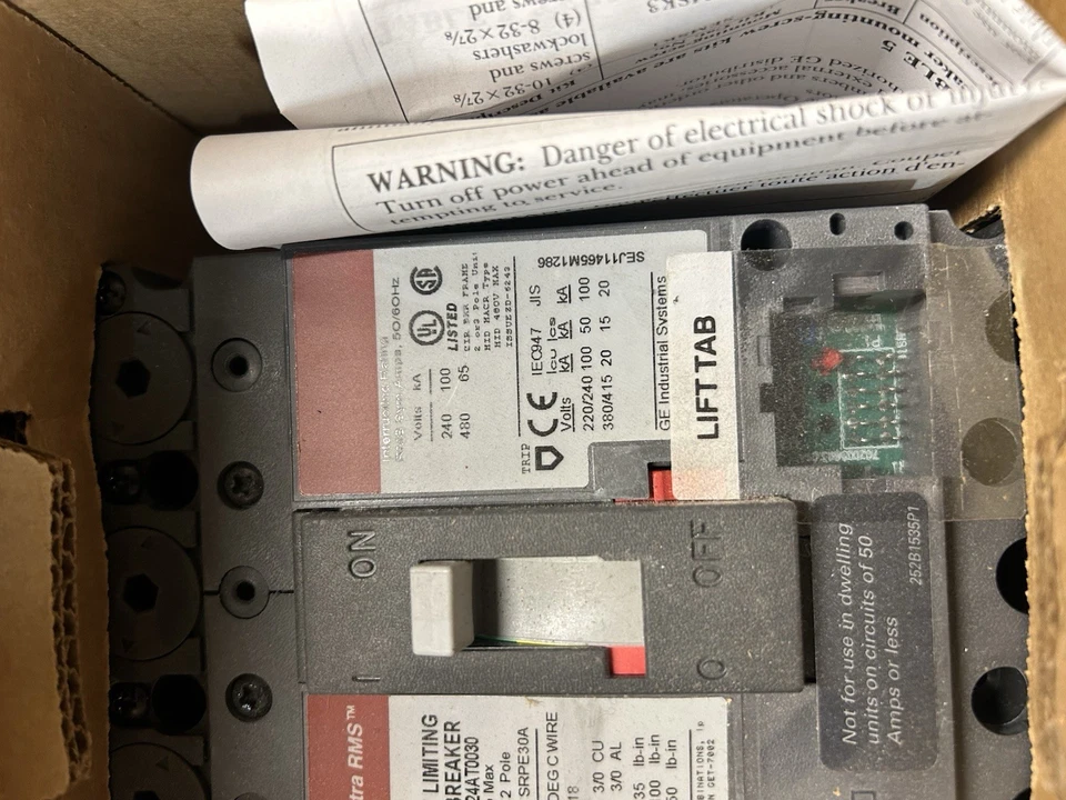 GE Spectra RMS SELA24AT0030 30A 480V 3 polos marco electrónico estuche moldeado CB-Nuevo Open Bo Foto 2 de 4