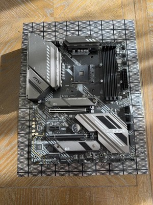 MSI MAG X570S TOMAHAWK MAX WIFI AM4 AMD X570 USB 3.0 ATX AMD Motherboard