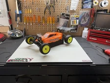 Team Associated B6 Roller