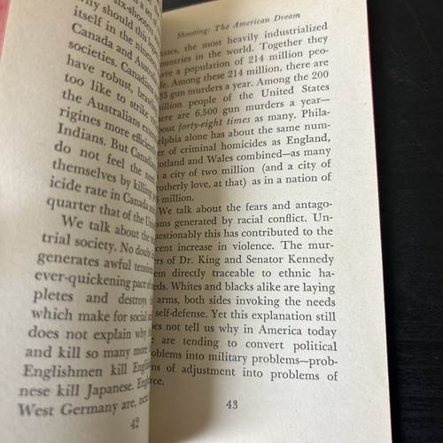 Arthur Schlesinger Jr / Violence America In The Sixties/ Paperback - Imagen 7 de 11