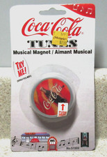VINTAGE COCA-COLA MAGNET #51502 ON ORIGINAL CARD 1997