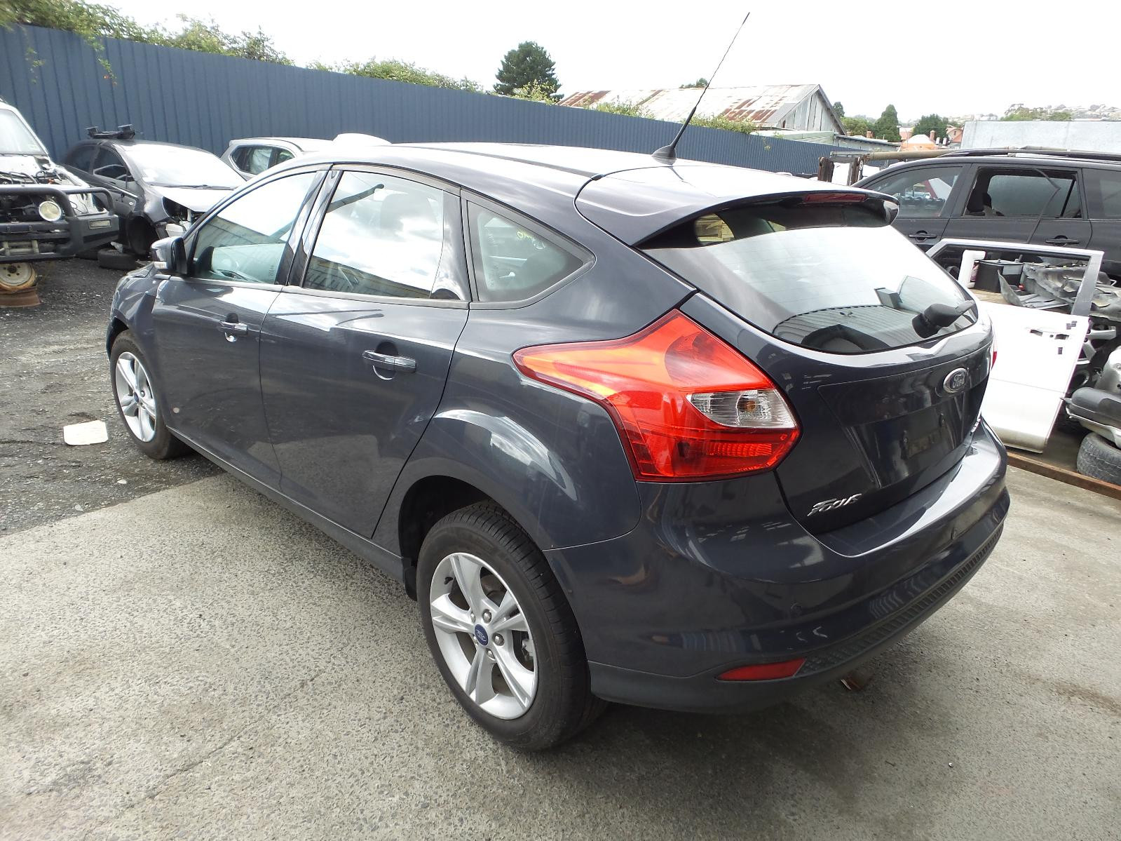 2014 Ford Focus STEERING COLUMN SHROUDS LW 05/11-08/15 11 12 13 14 15 image 6