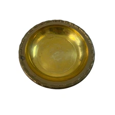 Vintage Brass 7 ” Round Ash Tray. MCM. Perfect for Man Cave/Cigar Bar, Lounge