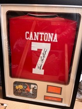 Man United framed football shirt signed by Eric Cantona 