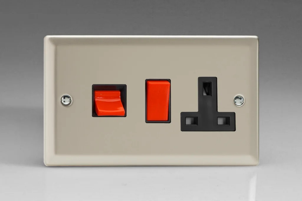Switch Satin 45A Cooker + 13A Socket 2 Pole Classic Black/Red Insert Varilight