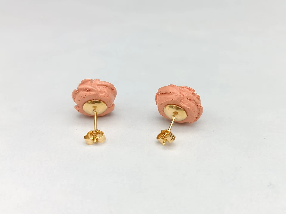 orecchini donna rose in pasta di corallo rosa perno a lobo in argento 925 - Immagine 4 di 4