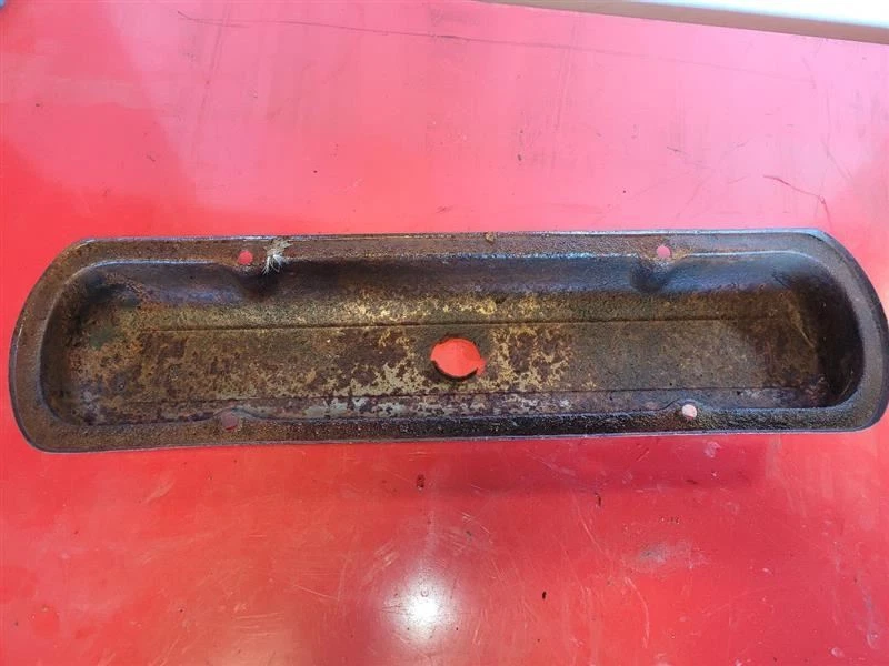 GMC Pontiac 347 370 1957 cubierta de válvula   Foto 3 de 4