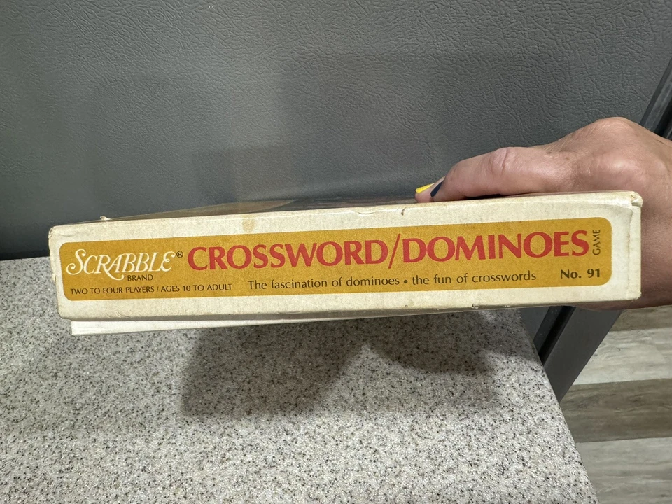 Vintage Scrabble Crossword Dominoes Game 1975 Complete in VGC - Image 4 of 4