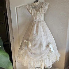 Vintage Gunne Sax Wedding Dress 5 Neo Victorian Floral Ivory Lace Hoop Skirt