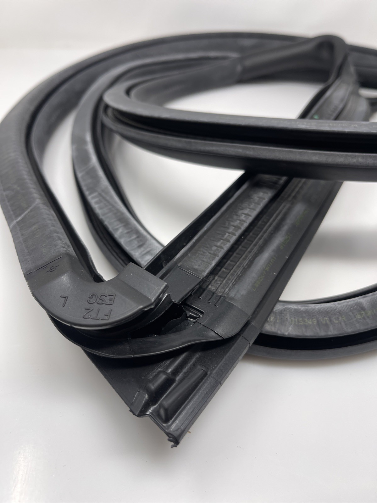 New OEM LAMBORGHINI Urus Left Side Inner Door Seal Black Rubber 4ML831707A