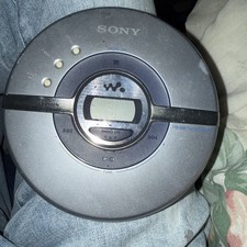 Sony D-EJ109 Portable CD Player Silver Walkman Discman Tested