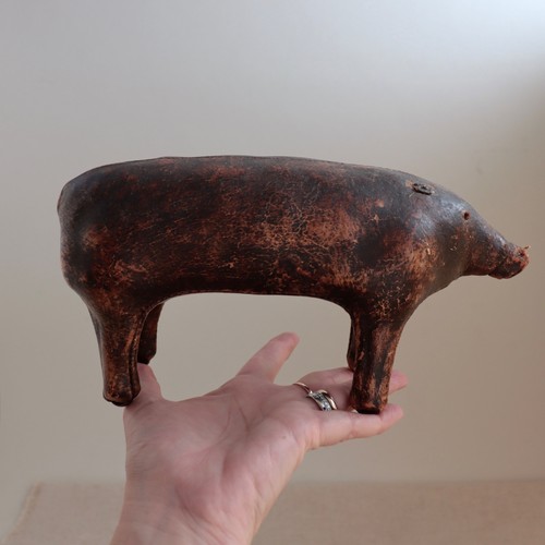 Mini Leather Pig Paperweight Dmitri Omersa Liberty Footstool Abercrombie & Fitch - Picture 4 of 23