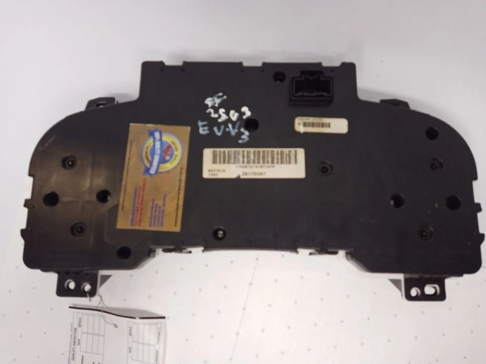 Instrument Cluster 23,835mi US Market MPH from 2007 Cadillac Escalade 10772147 - Image 2 of 4