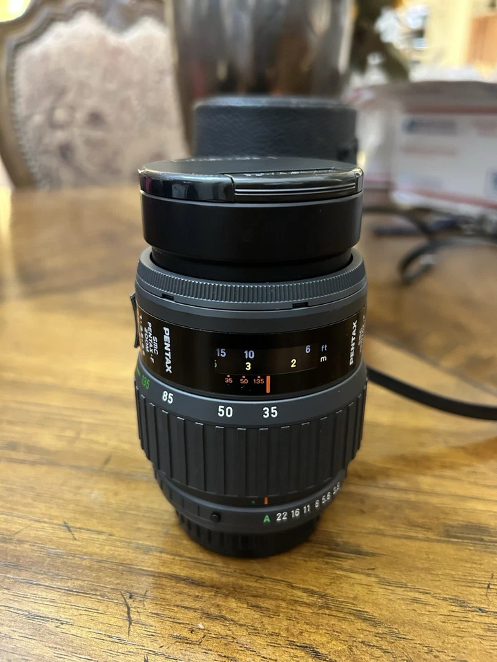 SMC PENTAX-F ZOOM 35-135mm f/3.5 - 4.5 Lens for PENTAX With Case - Image 2 of 4